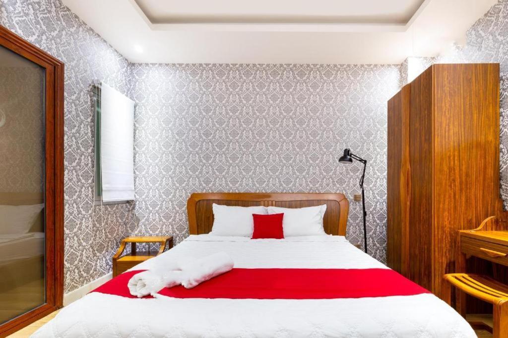 Spring Airport Hotel Thành Pho Ho Chí Minh Esterno foto